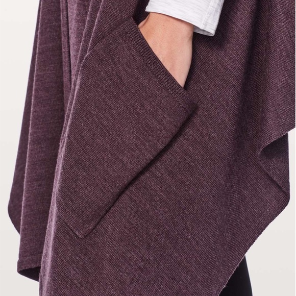 Lululemon Live Freely Wrap in Heathered Black Cherry - One Size - Picture 4 of 5